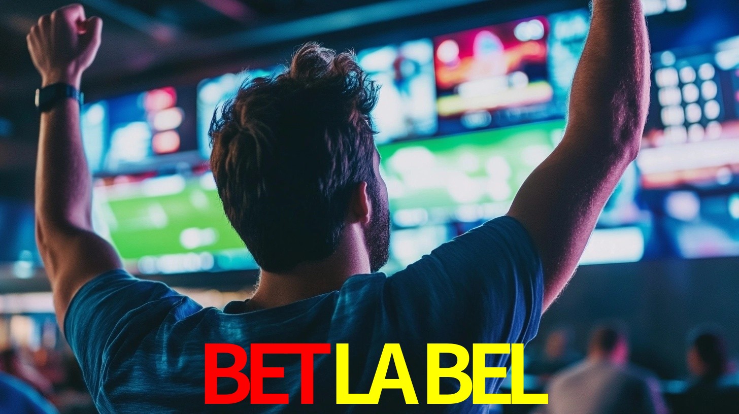 Interfaz de la app móvil BETLABEL en un smartphone moderno